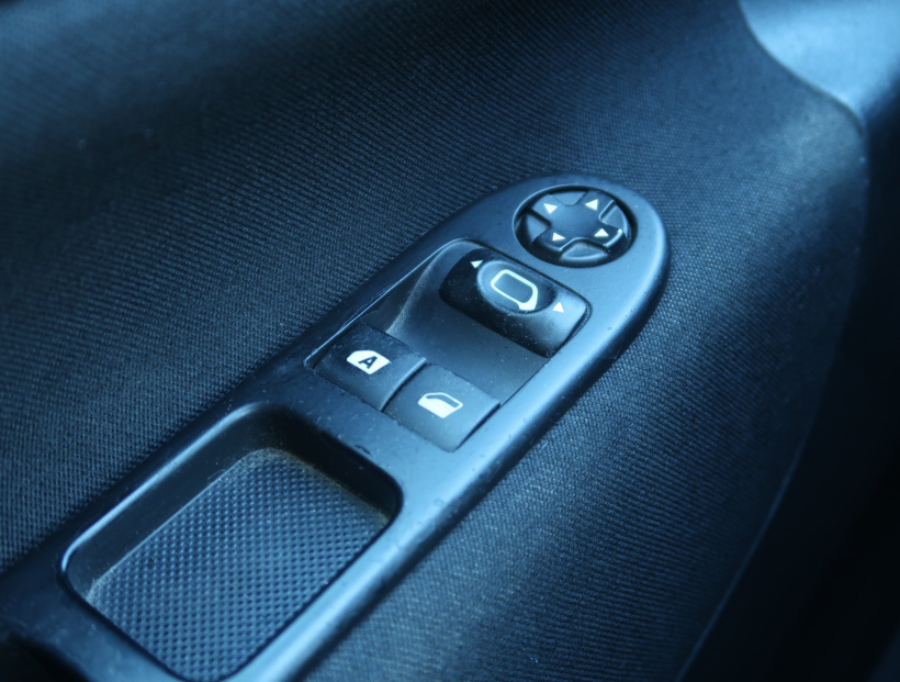 Peugeot 207, 2011