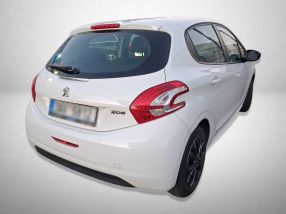 Peugeot 208 - 2014