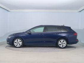 Volkswagen Golf - 2021