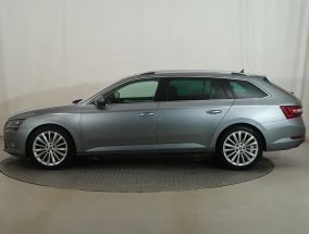 Škoda Superb - 2017