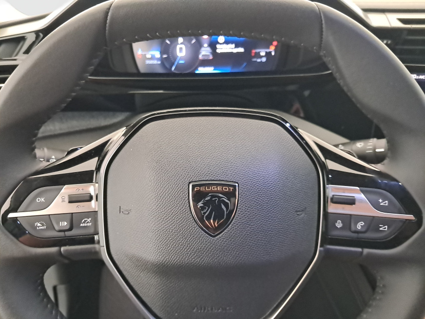 Peugeot 408, 2025