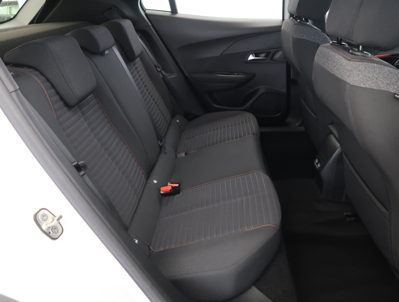 Peugeot e-2008, 2021