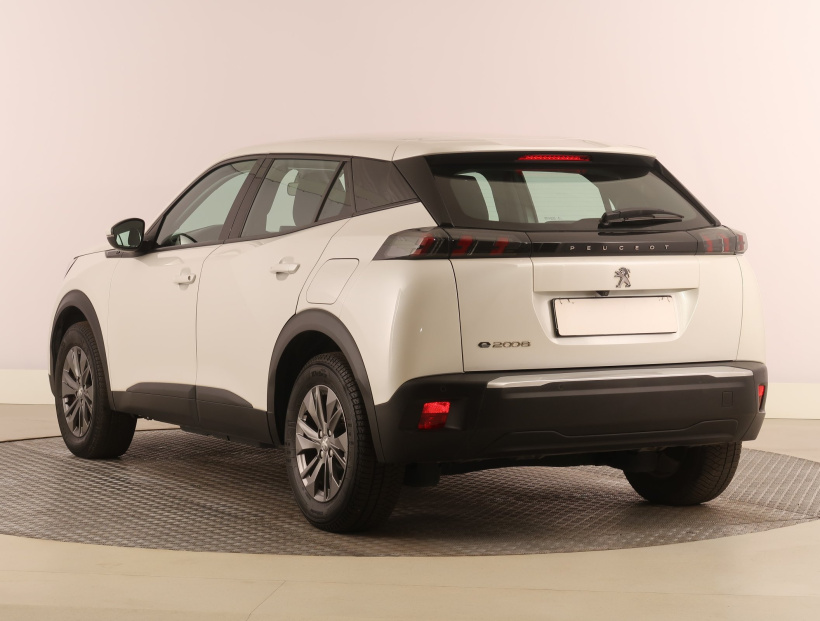 Peugeot e-2008, 2021
