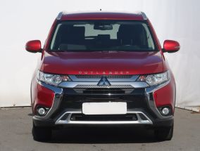 Mitsubishi Outlander - 2020