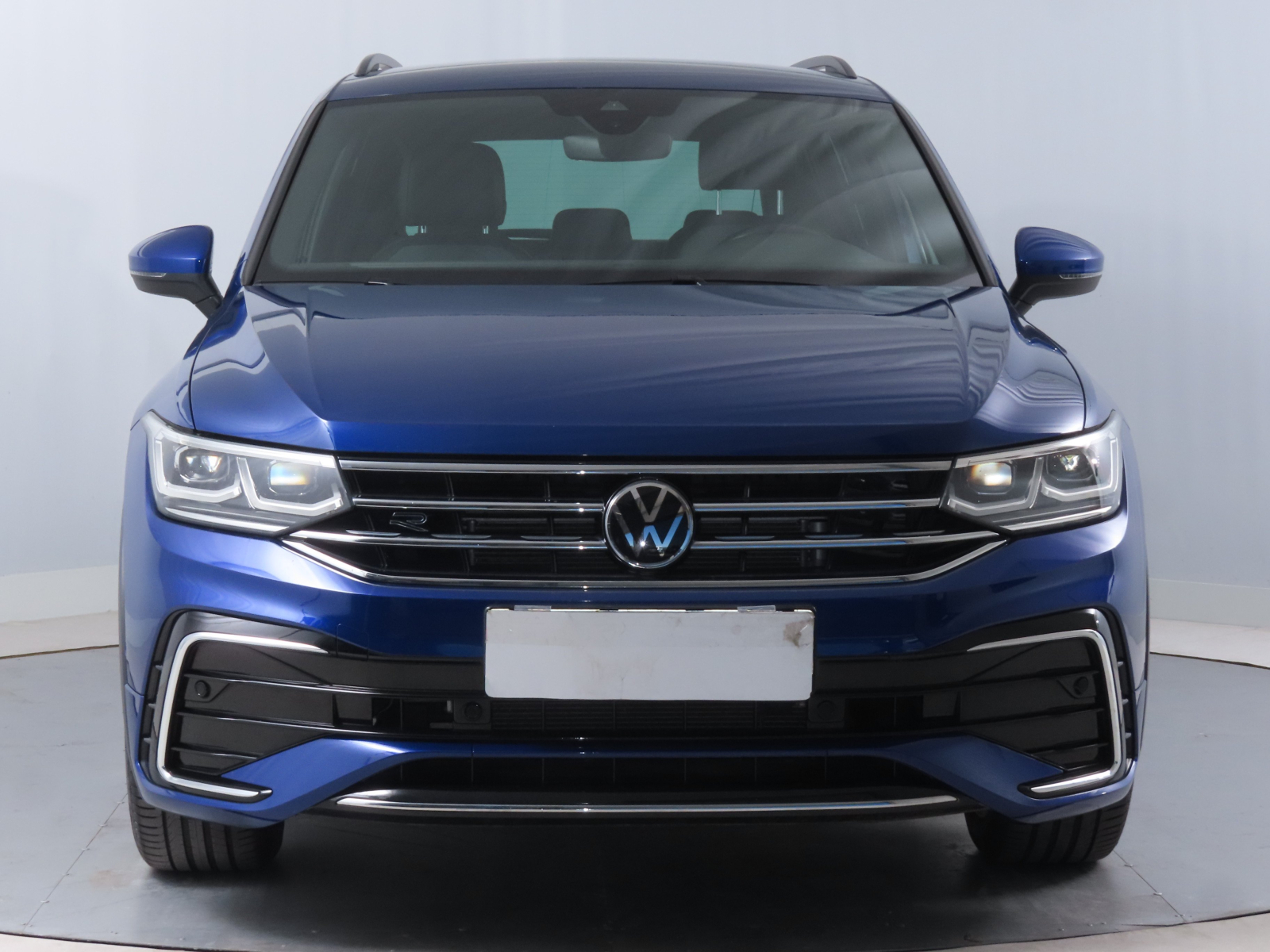 Volkswagen Tiguan - 2021