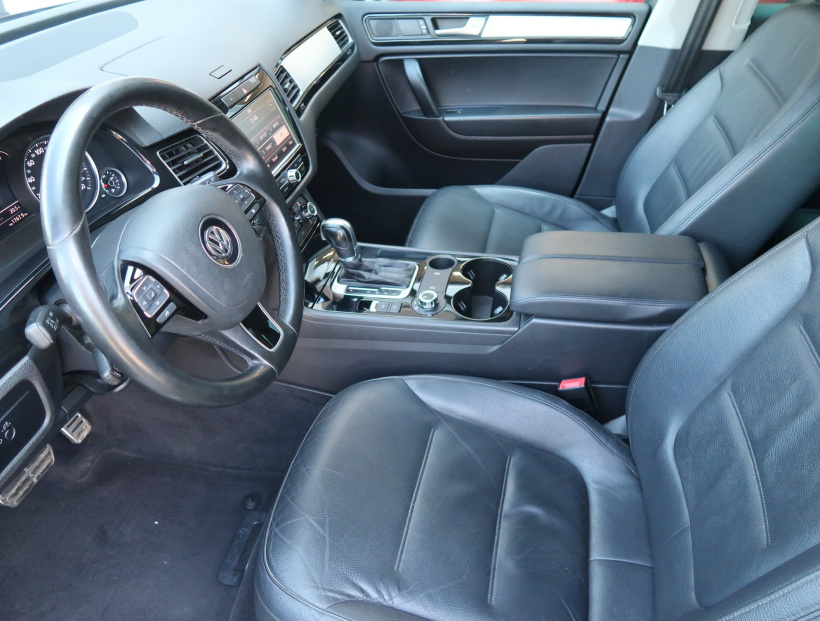 Volkswagen Touareg, 2011