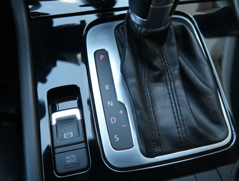 Volkswagen Touareg, 2011