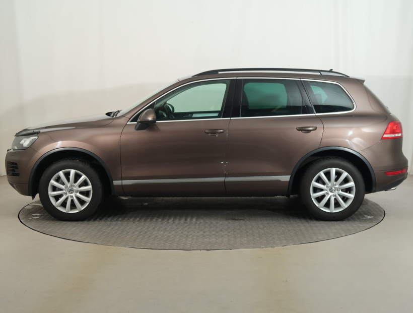 Volkswagen Touareg, 2011
