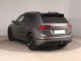 Volkswagen Tiguan - 2020