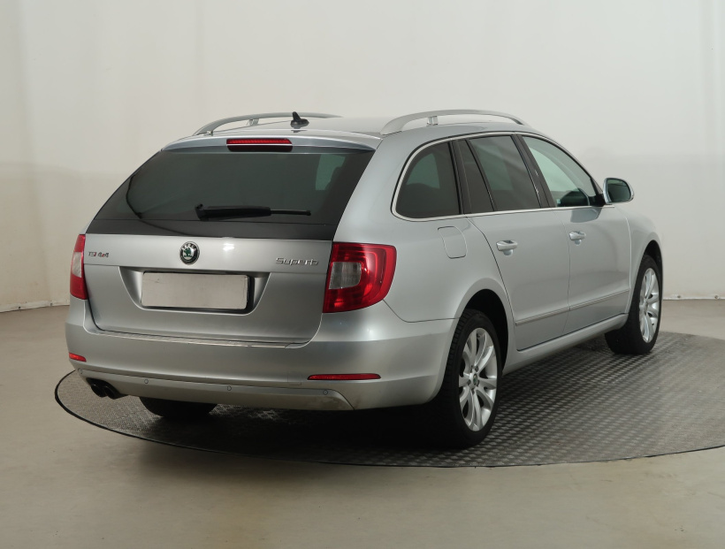 Škoda Superb, 2013