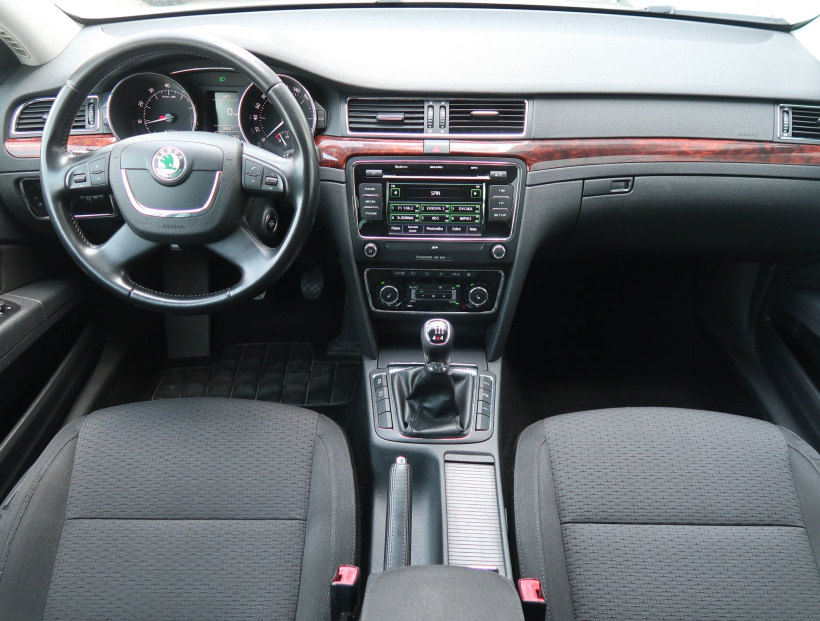 Škoda Superb, 2013