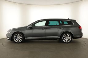 Volkswagen Passat - 2015