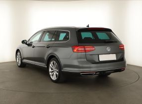 Volkswagen Passat - 2015