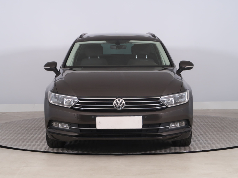 Volkswagen Passat, 2016