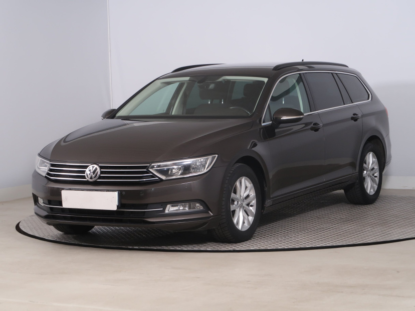Volkswagen Passat, 2016