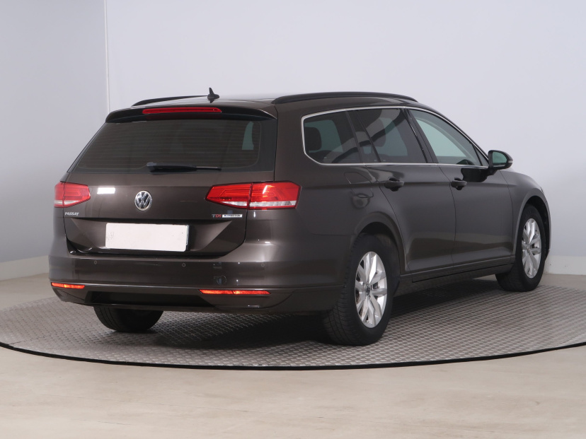 Volkswagen Passat, 2016