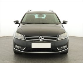 Volkswagen Passat - 2011