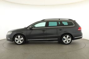 Volkswagen Passat - 2011