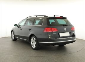 Volkswagen Passat - 2011