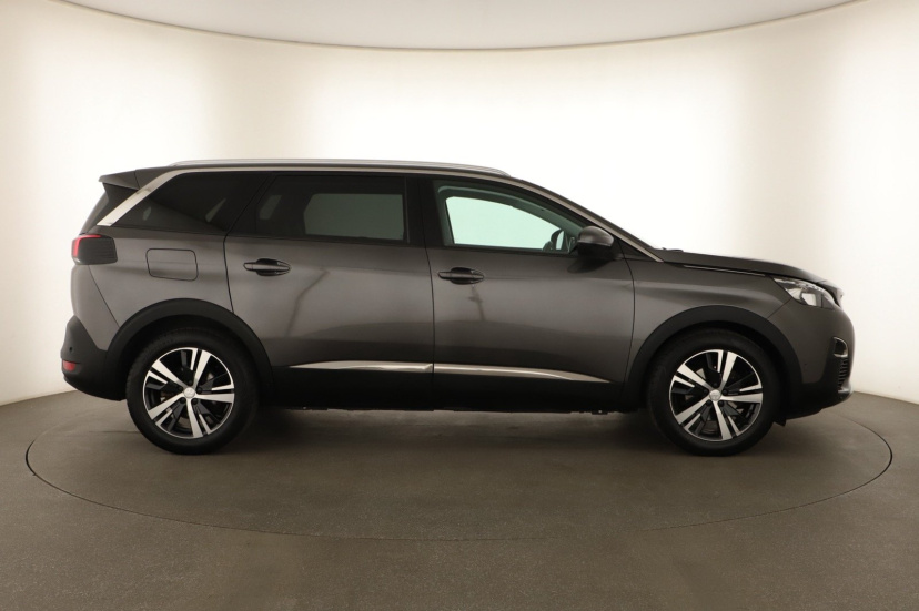 Peugeot 5008, 2020