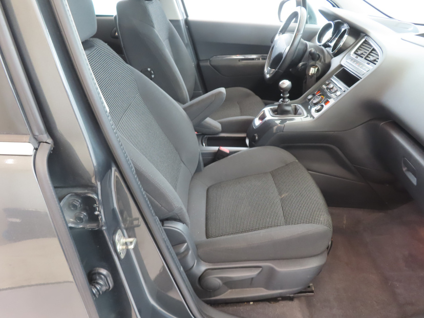 Peugeot 5008, 2015
