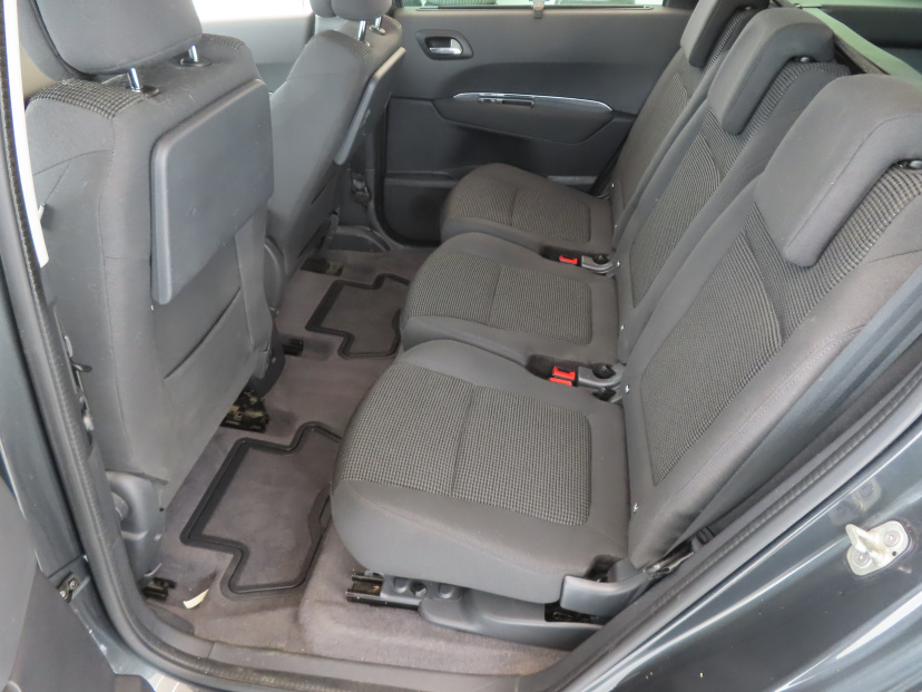 Peugeot 5008, 2015