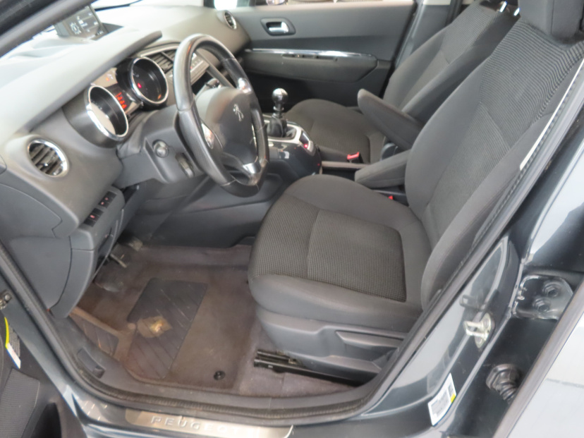 Peugeot 5008, 2015