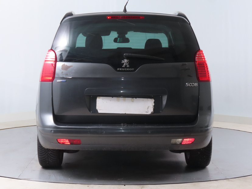Peugeot 5008, 2015