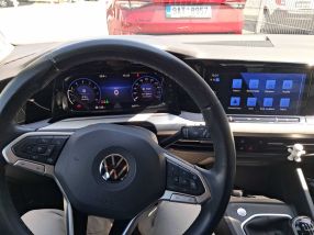 Volkswagen Golf - 2023