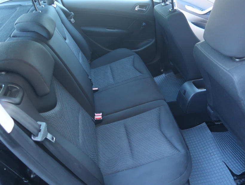 Peugeot 308, 2010