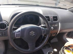 Suzuki SX4 - 2013