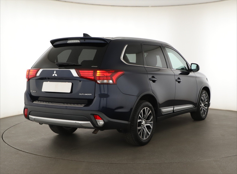 Mitsubishi Outlander, 2019
