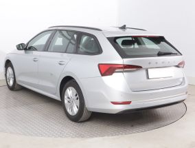 Škoda Octavia - 2023