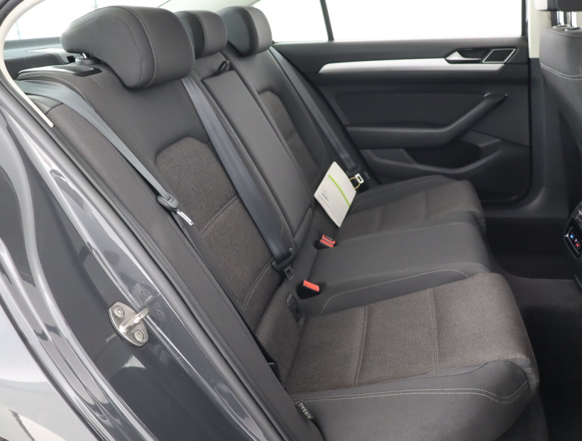 Volkswagen Passat, 2015