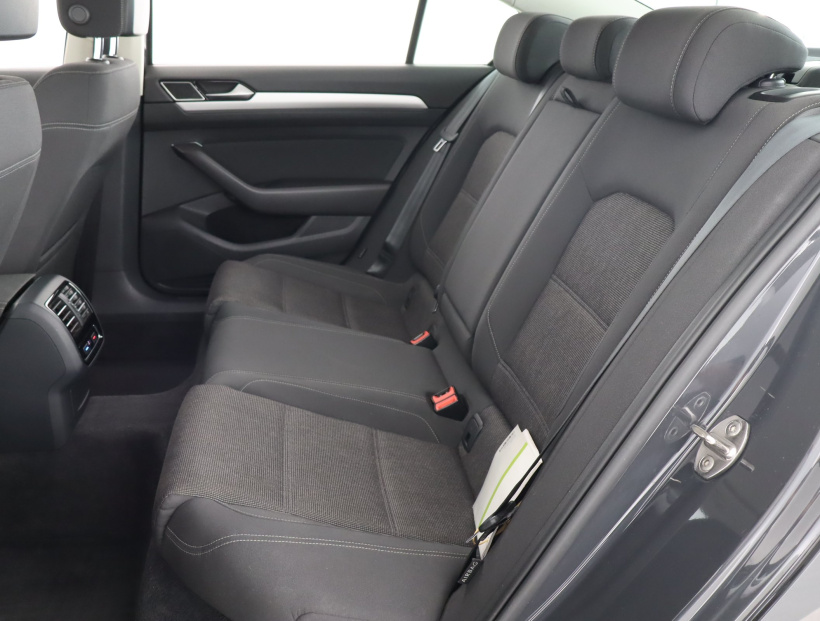 Volkswagen Passat, 2015