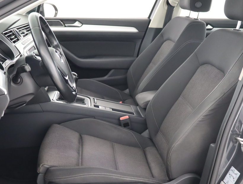 Volkswagen Passat, 2015