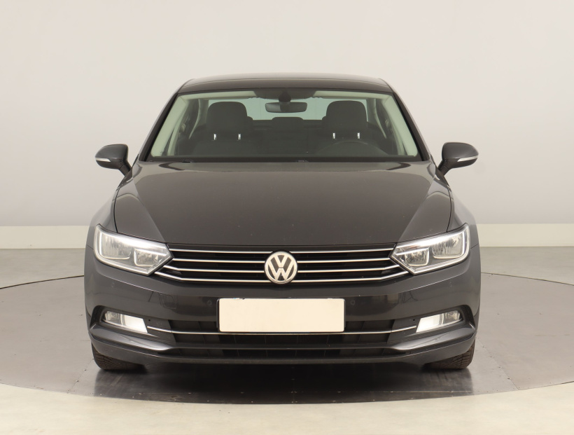 Volkswagen Passat, 2015