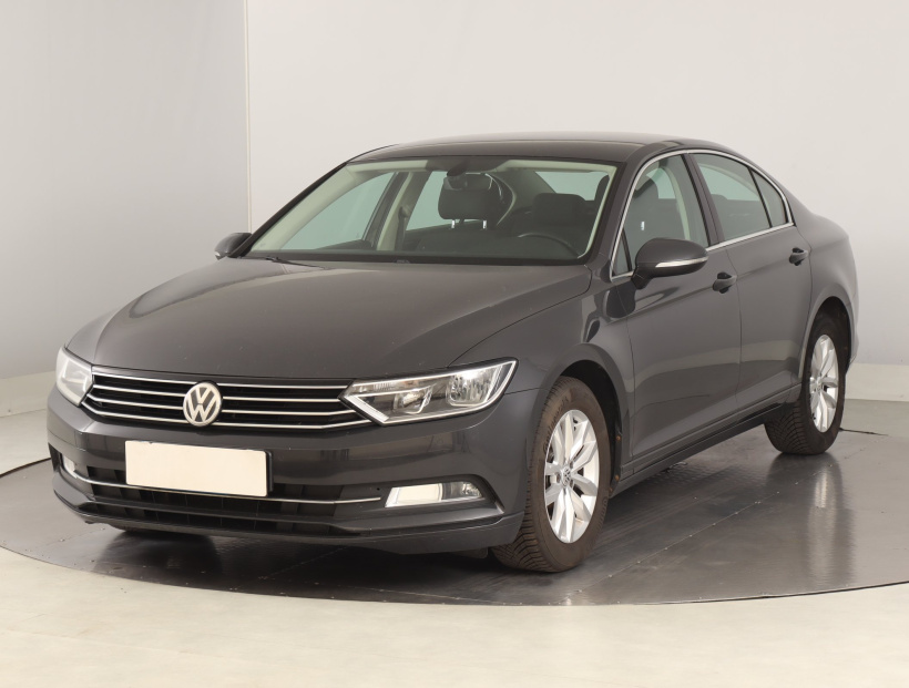 Volkswagen Passat, 2015