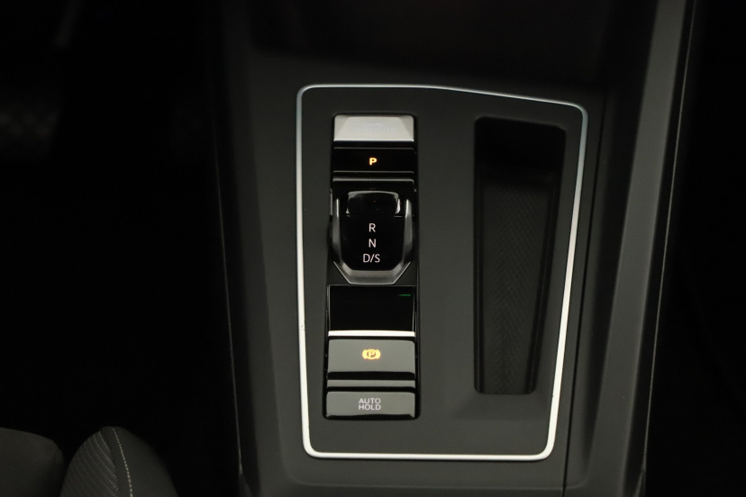 Volkswagen Golf, 2021