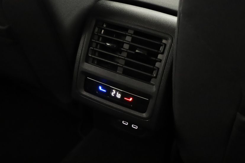 Volkswagen Golf, 2021