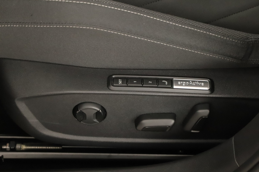 Volkswagen Golf, 2021