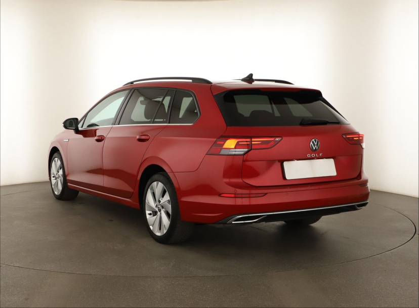 Volkswagen Golf, 2021