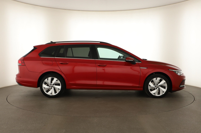 Volkswagen Golf, 2021