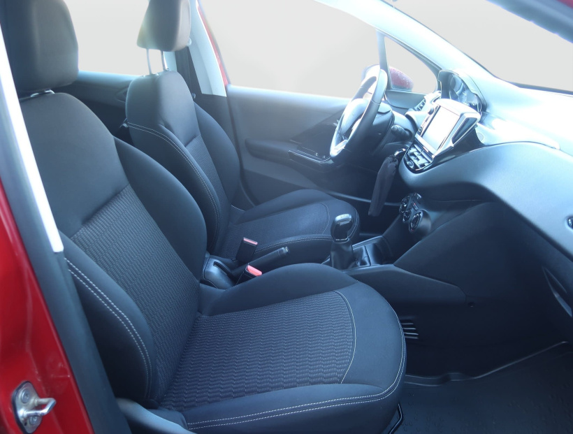 Peugeot 208, 2018