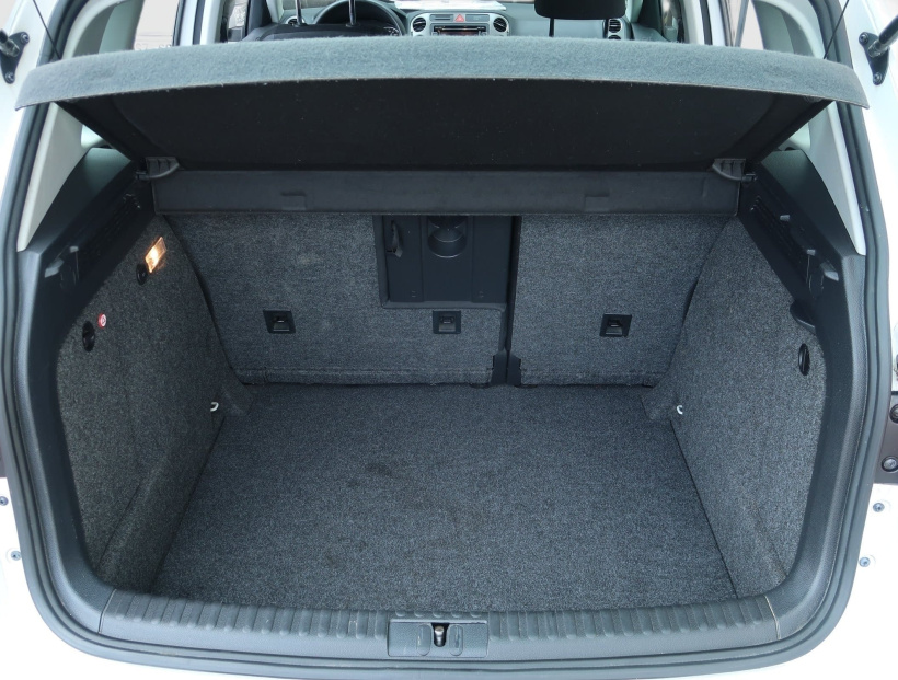 Volkswagen Tiguan, 2011