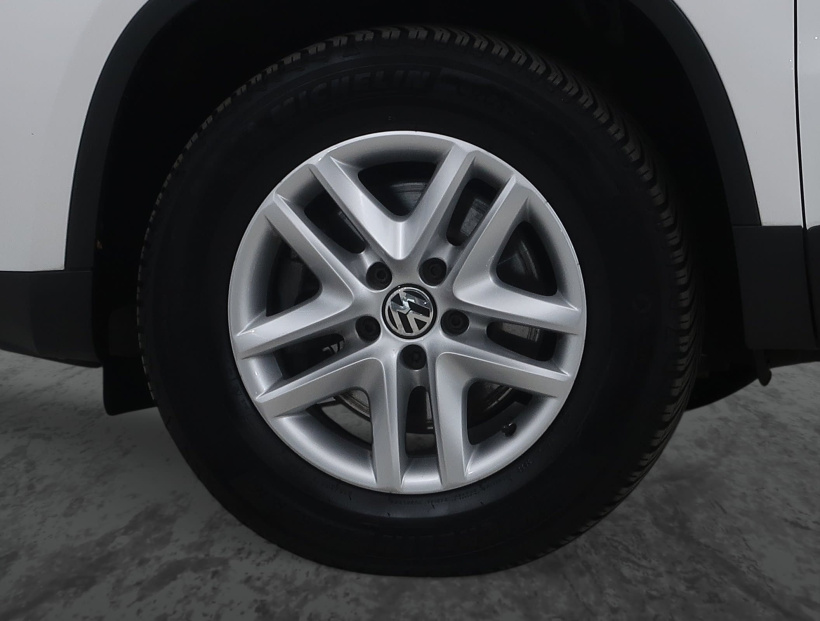 Volkswagen Tiguan, 2011