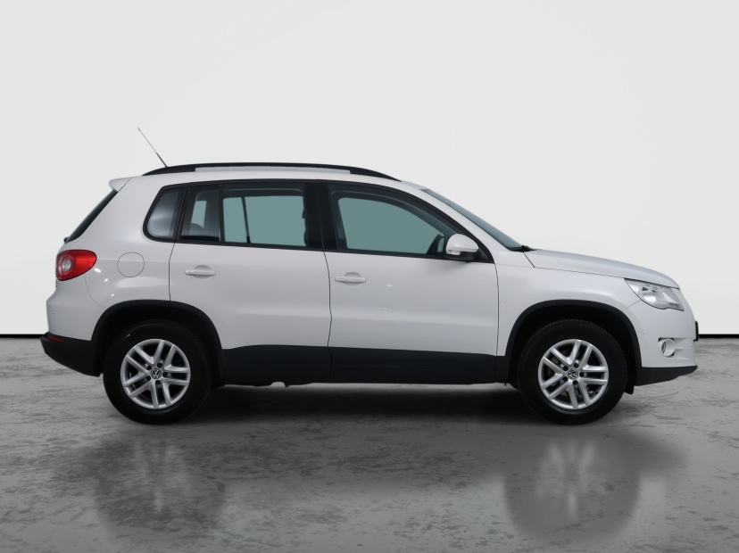 Volkswagen Tiguan, 2011