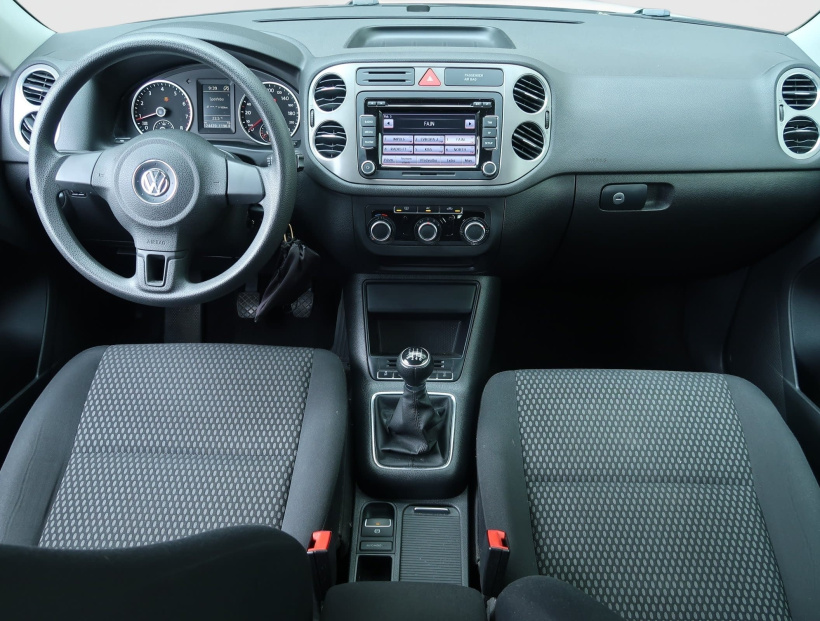 Volkswagen Tiguan, 2011
