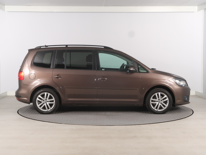 Volkswagen Touran, 2014