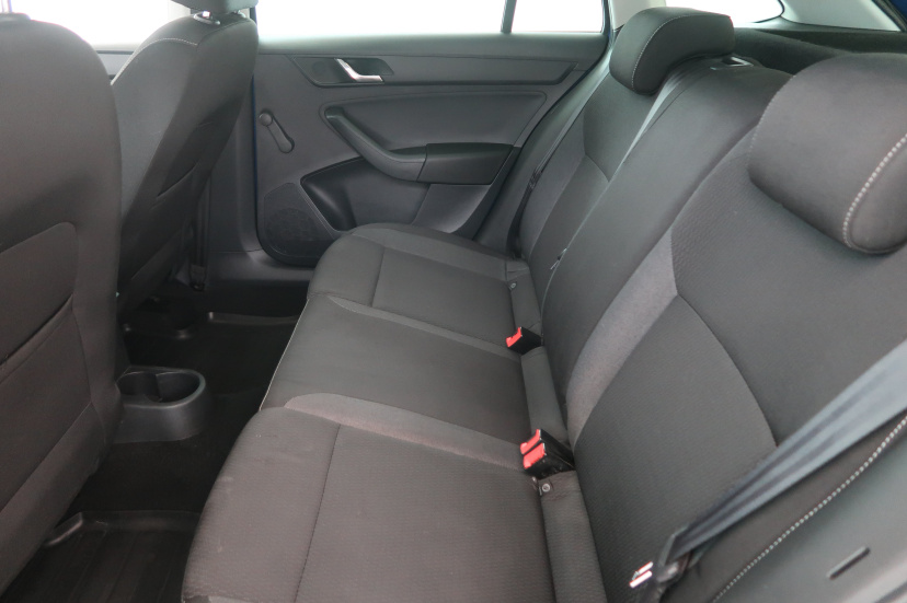 Škoda Rapid Spaceback, 2015